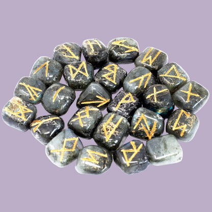 Labradorite Runes – Mystical Guidance in Every Stone