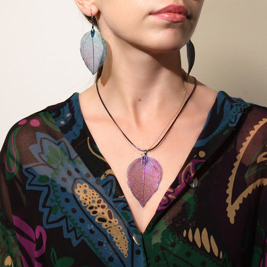 Bravery Leaf Necklace – Nature’s Magic in Multicolour